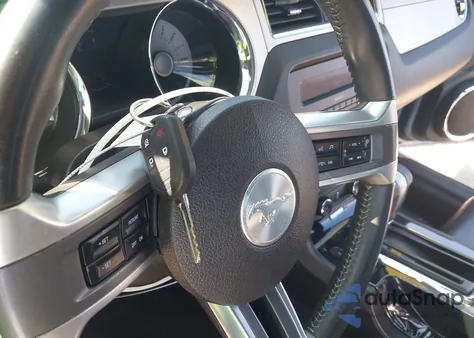 2012 Ford Mustang V6 Premium z USA, uszkodzony, nr VIN 1ZVBP8AM1C5228419